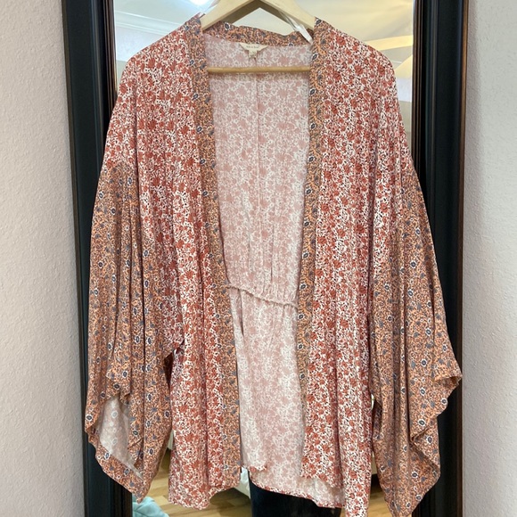 Sim & Sam Other - NWOT Sim & Sam Floral Kimono